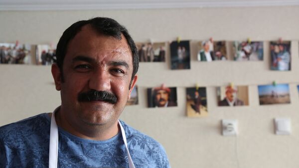29 yıllık Kürt tiyatrocu ‘Goşto’ ile tutunmaya çalışıyor - Sputnik Türkiye