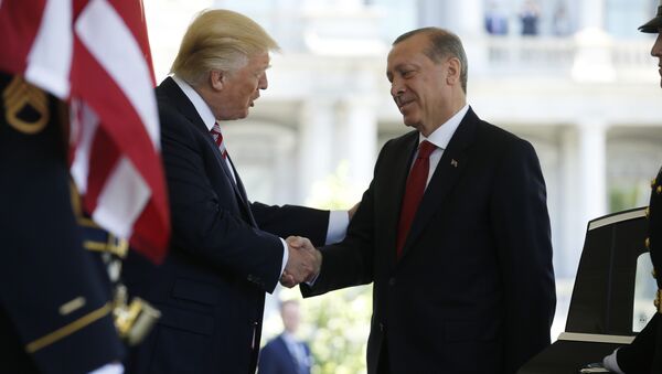 Beyaz Saray'da Cumhurbaşkanı Recep Tayyip Erdoğan'ı, ABD Başkanı Donald Trump karşıladı - Sputnik Türkiye