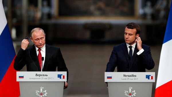 Rusya Devlet Başkanı Vladimir Putin ve Fransa Cumhurbaşkanı Emmanuel Macron - Sputnik Türkiye