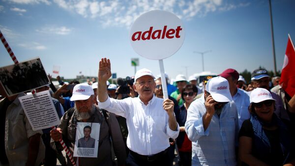 CHP Genel Başkanı Kemal Kılıçdaroğlu, 'Adalet Yürüyüşü'nde - Sputnik Türkiye