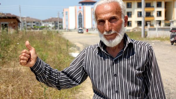 Düzceli 71 yaşındaki Münir Emiral - Sputnik Türkiye