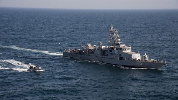 Arap körfezinde ABD donanmasına ait devriye gemisi - Sputnik Türkiye