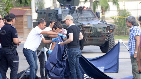 Mersin'de polis karakoluna saldırı girişimi - Sputnik Türkiye