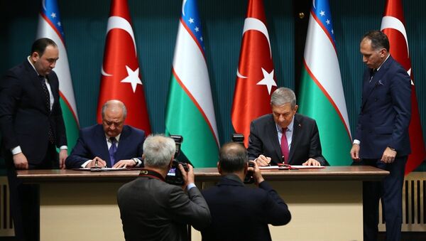 Özbekistan Dışişleri Bakanı Abdulaziz Kamilov ile Türkiye Sağlık Bakanı Ahmet Demircan - Sputnik Türkiye