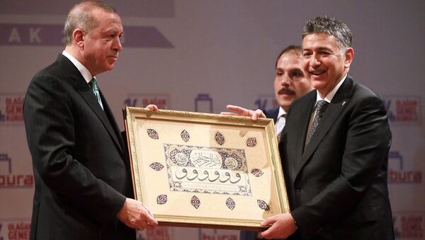 Cumhurbaşkanı Recep Tayyip Erdoğan ile Boğaziçi Üniversitesi Rektörü Prof. Dr. Mehmed Özkan - Sputnik Türkiye