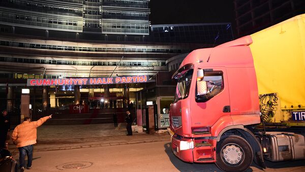 TIR'la İstanbul’dan yola çıkan CHP’li vekiller Ankara’ya ulaştı - Sputnik Türkiye