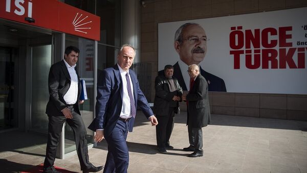 CHP Genel Başkanı Kemal Kılıçdaroğlu ile görüşen İnce, açıklamasının ardından partiden ayrıldı. - Sputnik Türkiye
