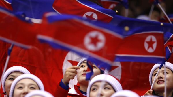 Kuzey Koreli ponpon kızlar - Sputnik Türkiye