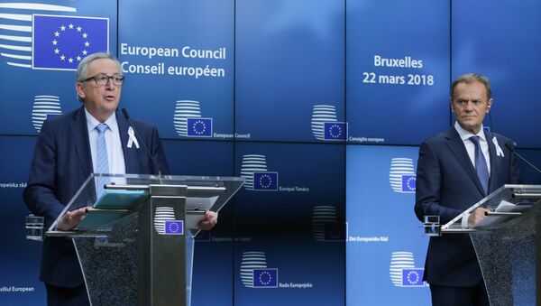 23 Mart 2018, Brüksel, AB zirvesi, Avrupa Komisyonu Başkanı Jean-Claude Juncker, AB Konseyi Başkanı Donald Tusk - Sputnik Türkiye