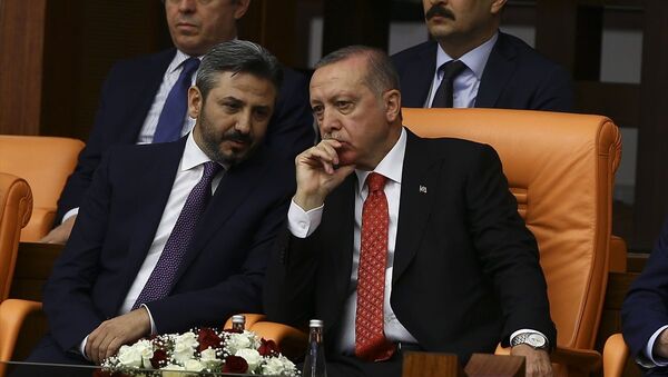 Genel Kurul Toplantısı'na Cumhurbaşkanı Recep Tayyip Erdoğan ve TBMM Başkanvekili Ahmet Aydın da (solda) katıldı. - Sputnik Türkiye
