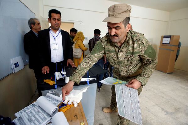 37 milyon nüfuslu Irak'ta, 12 Mayıs Cumartesi günü gerçekleştirilecek genel seçimlerde, 24 milyon seçmen oy kullanma yetkisine sahip. Bu seçimler, tABD işgalinin ardından gerçekleştirilen 5. seçim olma özelliğini de taşıyor - Sputnik Türkiye