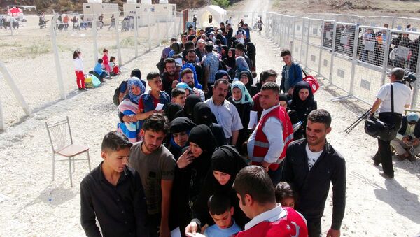 72 bin Suriyeli, Ramazan Bayramı için ülkesine gidiyor - Sputnik Türkiye
