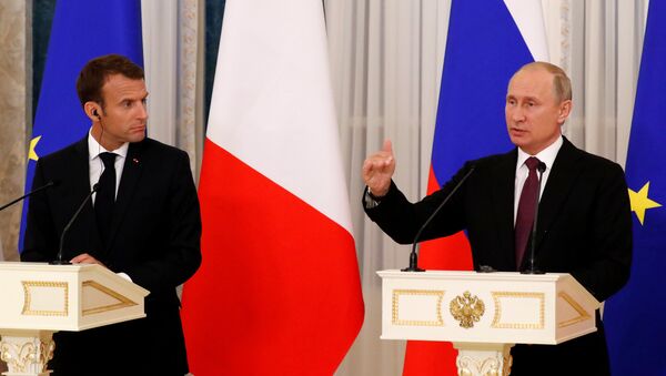 Fransa Cumhurbaşkanı Emmanuel Macron- Rusya Devlet Başkanı Vladimir Putin - Sputnik Türkiye