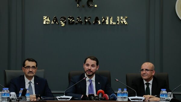 Hazine ve Maliye Bakanı Berat Albayrak, Mehmet Şimşek'ten görevi devraldı. - Sputnik Türkiye