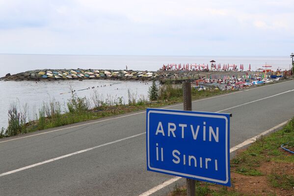 Rize ile Artvin illeri arasındaki plaj, sınır anlaşmazlığına yol açtı - Sputnik Türkiye