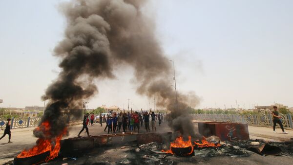 Irak'ın Basra kentindeki protestolar - Sputnik Türkiye