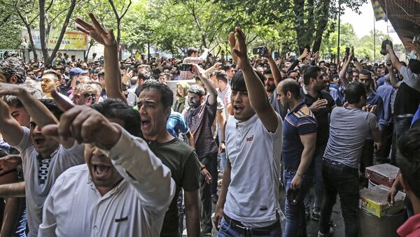 İran'ın başkenti Tahran'da protesto - Sputnik Türkiye