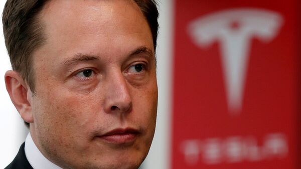 Elon Musk, Tesla’nın halka açık kalmaya devam edeceğini duyurdu - Sputnik Türkiye