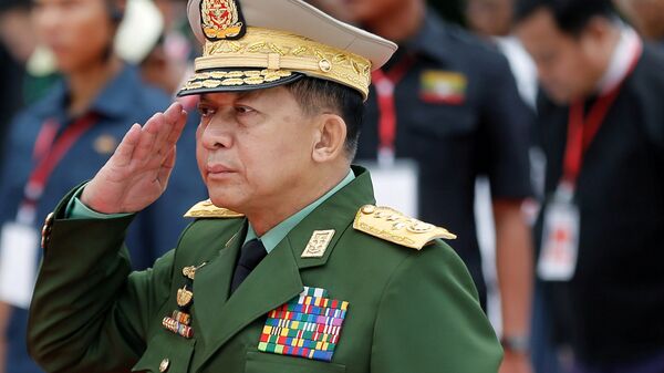 Myanmar'ın Başkomutanı Kıdemli General Min Aung Hlaing - Sputnik Türkiye