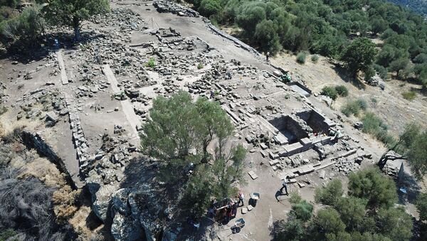 Athena Tapınağı'nın kalıntısı su kuyusundan çıktı: Bizanslılar gömmüş - Sputnik Türkiye