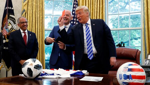 ABD Başkanı Donald Trump-FIFA Başkanı Gianni Infantino - Sputnik Türkiye