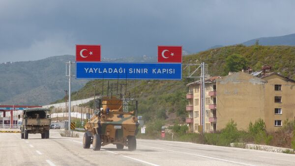 TSK, İdlib'e askeri sevkiyat yapıyor ve gözlem noktalarındaki askeri varlığını artırıyor - Sputnik Türkiye