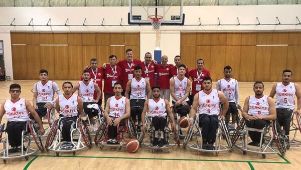 Avrupa 22 Yaş Altı Erkekler Tekerlekli Sandalye Basketbol Şampiyonası'nda Türkiye, finalde Almanya'yı 67-64 yenerek şampiyon oldu. - Sputnik Türkiye