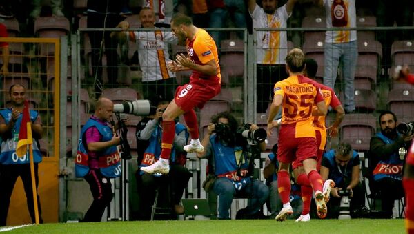 Galatasaray, UEFA Şampiyonlar Ligi D Grubu ilk maçında konuk ettiği Rusya'nın Lokomotiv Moskova takımını 3-0 yendi. - Sputnik Türkiye