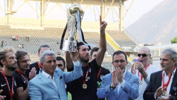 Kasap borcu nedeniyle Manisaspor'un kupaları haczedildi - Sputnik Türkiye