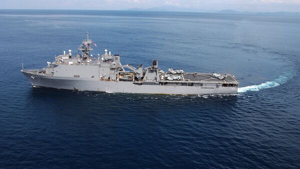 ABD çıkarma gemisi USS Fort McHenry (LSD 43) - Sputnik Türkiye