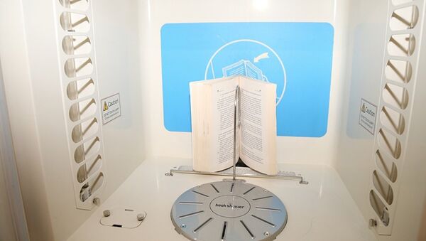 Anadolu Üniversitesi’nin duşta temizlediği kitaplar - Sputnik Türkiye