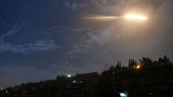 Suriye'nin başkenti Şam'da İsrail'in 21 Ocak'taki füze saldırısı - Sputnik Türkiye