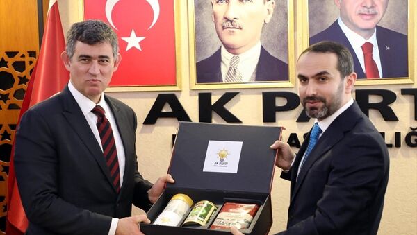 TBB Başkanı Metin Feyzioğlu - AK Parti Rize İl Başkanı İshak Alim - Sputnik Türkiye