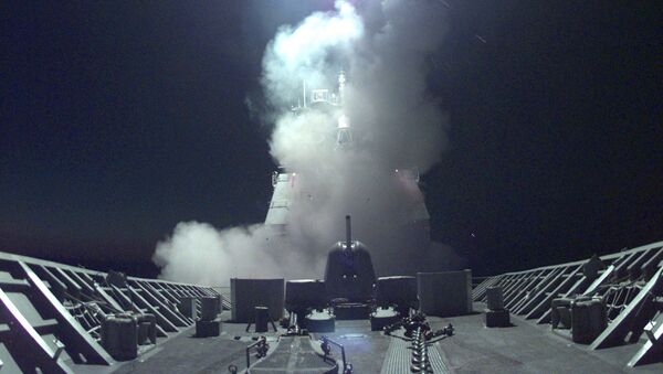 Запуск крылатой ракеты “Томагавк” с американского крейсера по целям в Югославии и Косово - Sputnik Türkiye