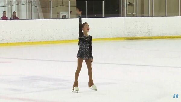 11 yaşındaki Rus artistik patinajcı Sofiya Akatyeva, dörtlü atlayış yapmayı başardı - Sputnik Türkiye