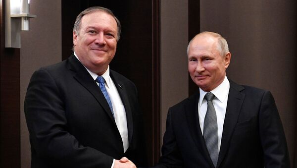 Rusya lideri Vladimir Putin ve ABD Dışişleri Bakanı Mike Pompeo - Sputnik Türkiye