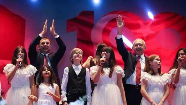 CHP Genel Başkanı Kemal Kılıçdaroğlu ve CHP İstanbul Büyükşehir Belediye Başkan Adayı Ekrem İmamoğlu  - Sputnik Türkiye