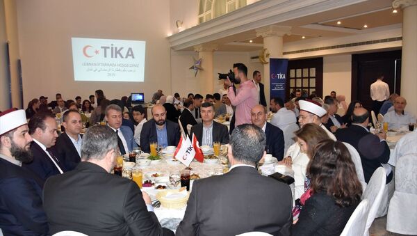 Türk İşbirliği ve Koordinasyon Ajansı Başkanlığı (TİKA), Lübnan'da yaşayan Mardinliler için başkent Beyrut'ta iftar programı düzenledi. - Sputnik Türkiye