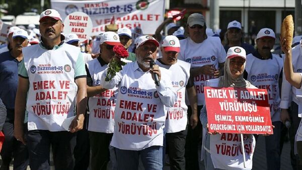 CHP Genel Merkezi'ne yürüyen işçiler - Sputnik Türkiye