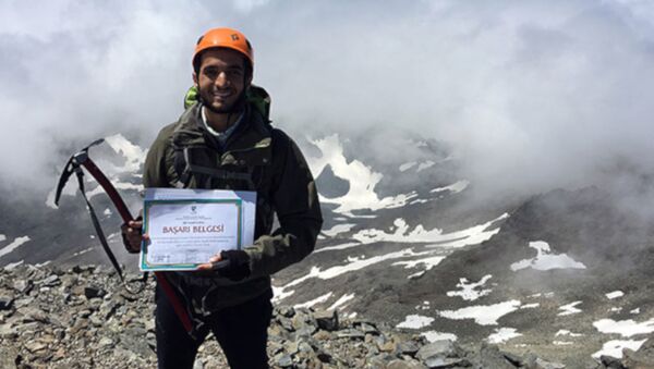 Diplomasını Kaçkar Dağı zirvesinde aldı - Sputnik Türkiye