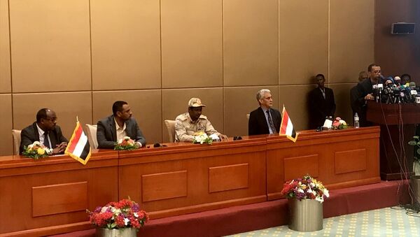 Sudan'da anayasa bildirisi ön anlaşması imzalandı - Sputnik Türkiye