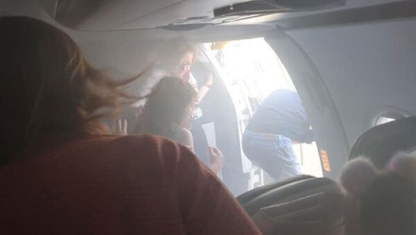 British Airways’e ait yolcu uçağı kabini duman dolması sonrası Valensiya’ya acil iniş yaptı. - Sputnik Türkiye
