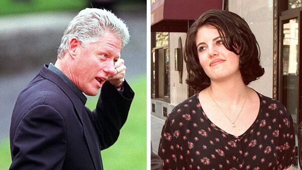 Eski ABD Başkanı Bill Clinton, Beyaz Saray stajyeri Monica Lewinsky - Sputnik Türkiye
