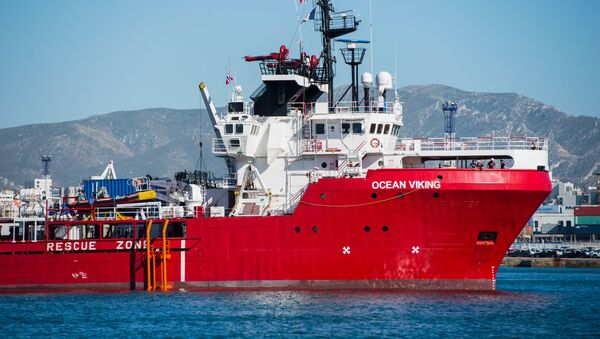 Fransız sivil toplum kuruluşları MSF ve SOS Mediterranee tarafından idare edilen Ocean Viking gemisi - Sputnik Türkiye