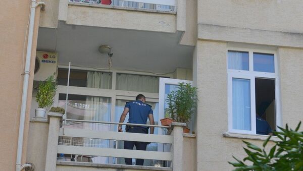 70 yaşındaki kadın yaptığı menemenin oğlu tarafından beğenilmemesi üzerine 2. kattan atladı. - Sputnik Türkiye