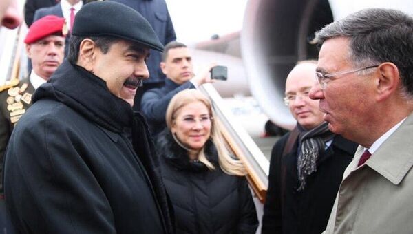 Venezüella Devlet Başkanı Nicolas Maduro, Rusya’nın başkenti Moskova’ya iniş yaptığını duyurdu. - Sputnik Türkiye