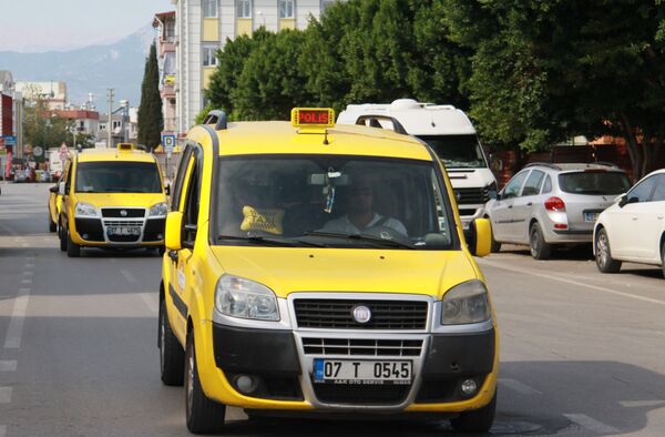 Bu taksiyi gören hemen polisi arayacak - Sputnik Türkiye