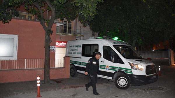 Adana'nın merkez Yüreğir ilçesinde iki aile arasında çıkan kavgada 1 kişi öldü, 1 kişi yaralandı. - Sputnik Türkiye