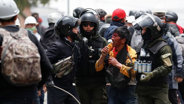 Bolivya'da Morales destekçilerine sert müdahale - Sputnik Türkiye