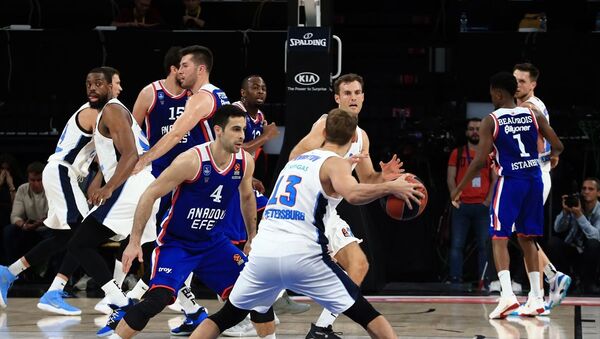 Anadolu Efes, Basketbol THY Avrupa Ligi 8. hafta maçında Rusya temsilcisi Zenit ile Sinan Erdem Spor Salonu'nda karşılaştı. - Sputnik Türkiye